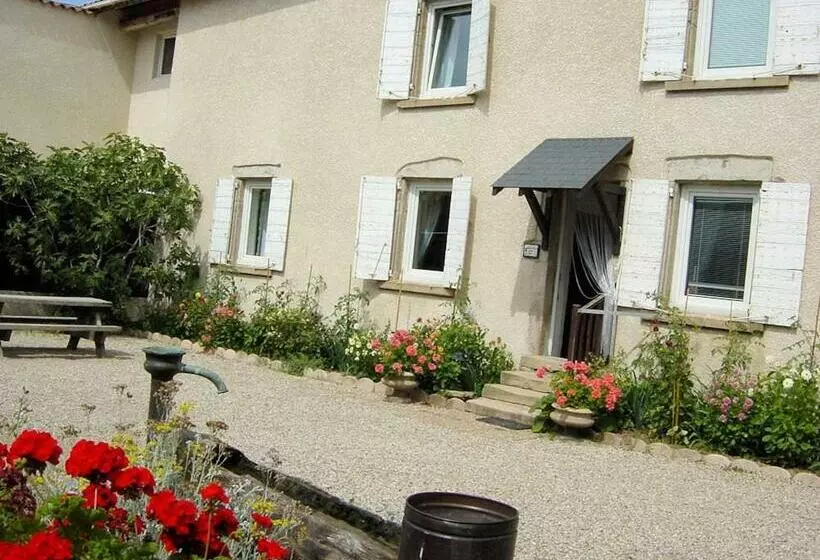 Majatalo Gites Du Cheron   Speak French Only