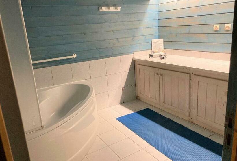 بنسيون Gites Du Cheron   Speak French Only