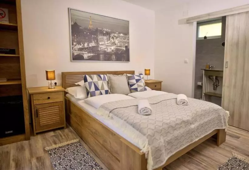 Aamiaismajoitus (B&B) Adamkó Borkert Ház