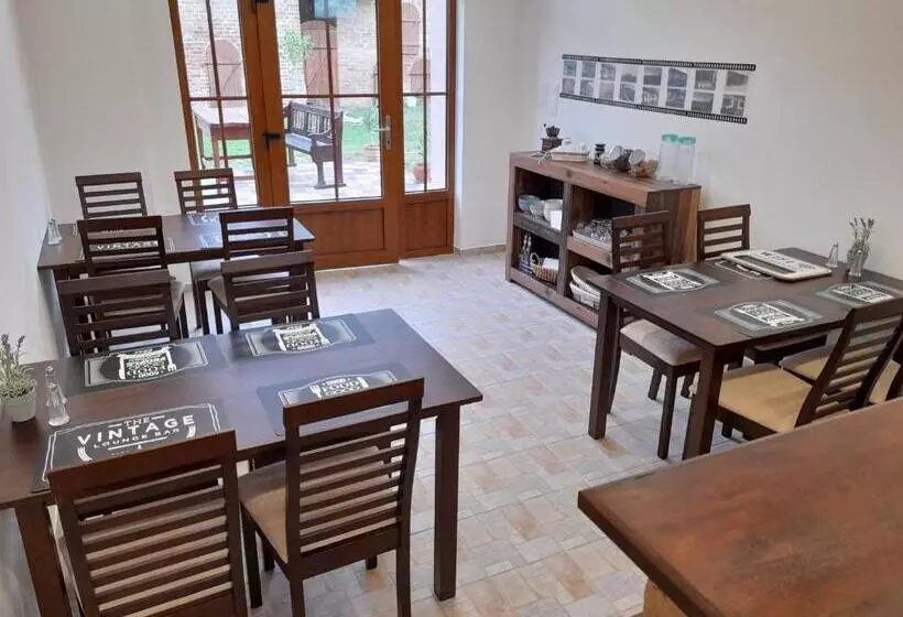 Aamiaismajoitus (B&B) Adamkó Borkert Ház