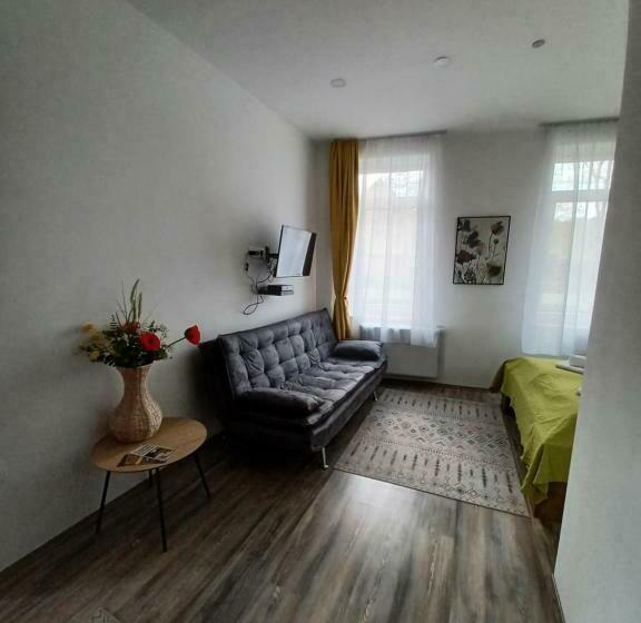 צימר Adamkó Borkert Ház