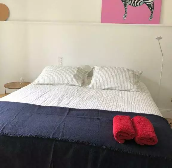 Aamiaismajoitus (B&B) Chambre Indépendante Au Manoir De La Célinais Côté Jardin