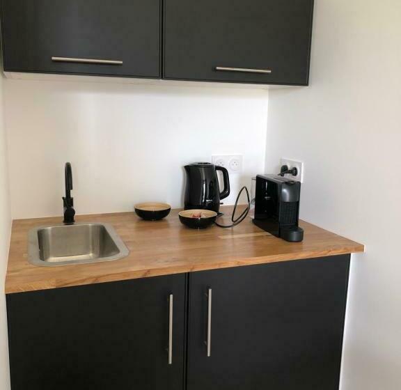 住宿加早餐  Chambre Indépendante Au Manoir De La Célinais Côté Jardin