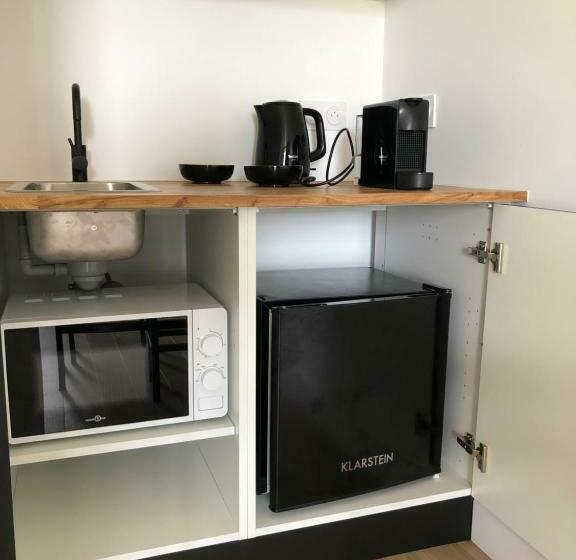 住宿加早餐  Chambre Indépendante Au Manoir De La Célinais Côté Jardin