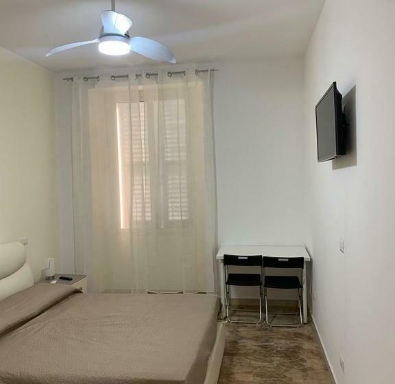 پانسیون Affittacamere Black&white