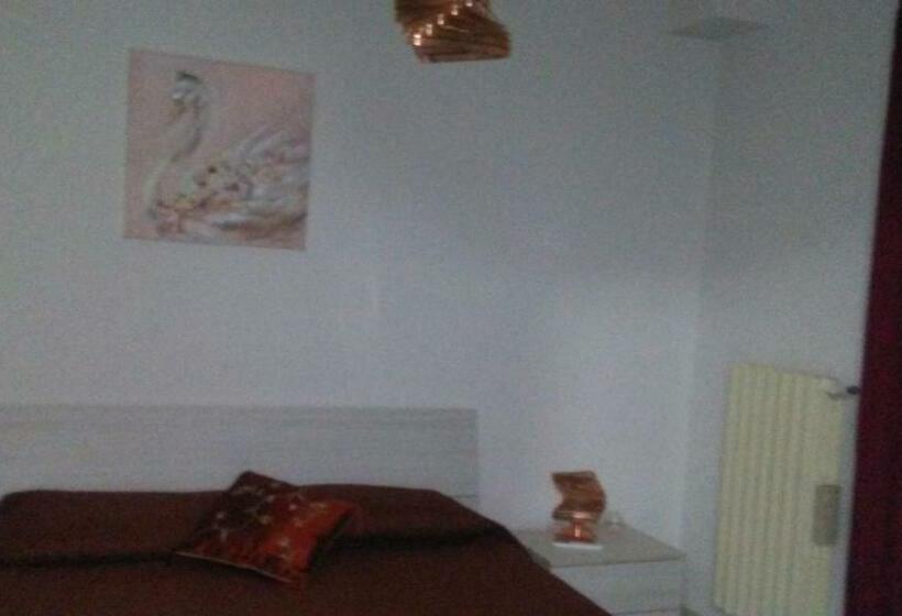 פנסיון Casa Di Tina