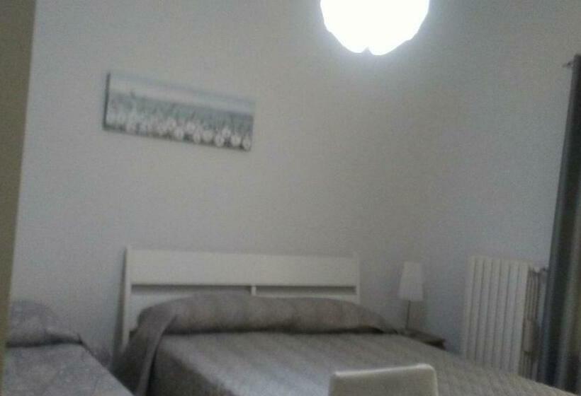 פנסיון Casa Di Tina