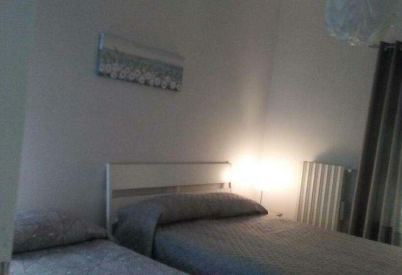 פנסיון Casa Di Tina