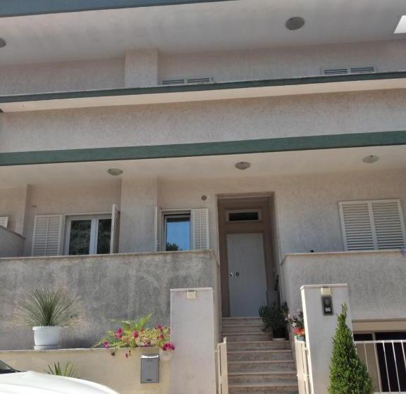 פנסיון Casa Di Tina