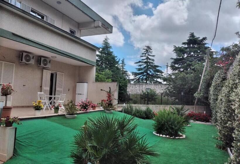 פנסיון Casa Di Tina