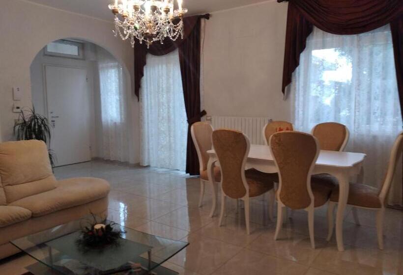 פנסיון Casa Di Tina