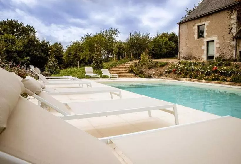 Majatalo La Fontaine Du Mont