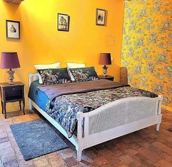 Majatalo La Fontaine Du Mont