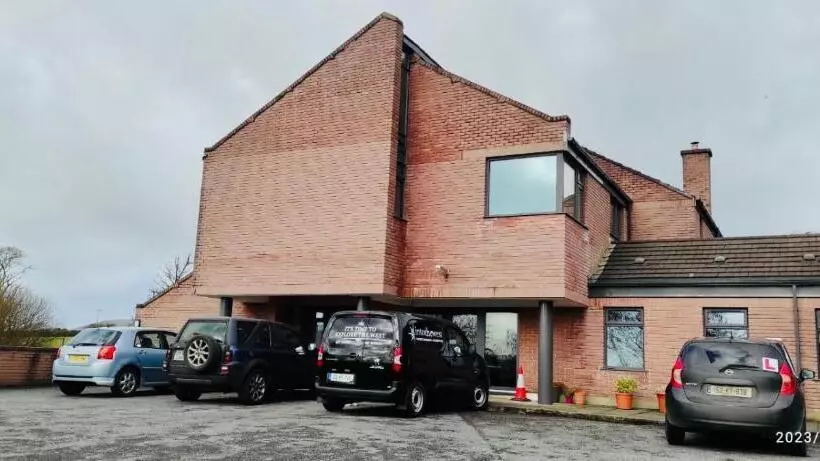 ペンション The Cloisters