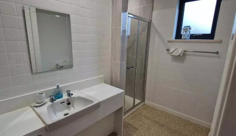 ペンション The Cloisters