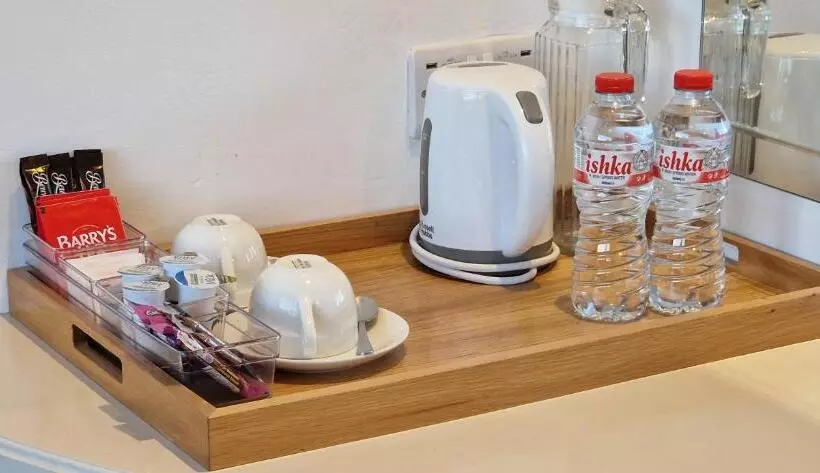 ペンション The Cloisters