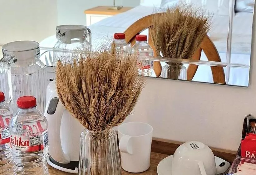 ペンション The Cloisters