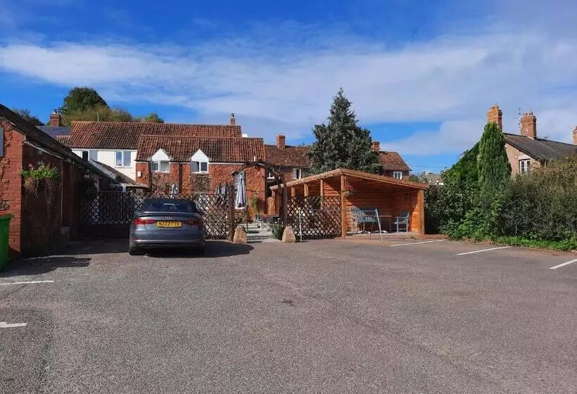 Retkeilymaja The New Inn Halse