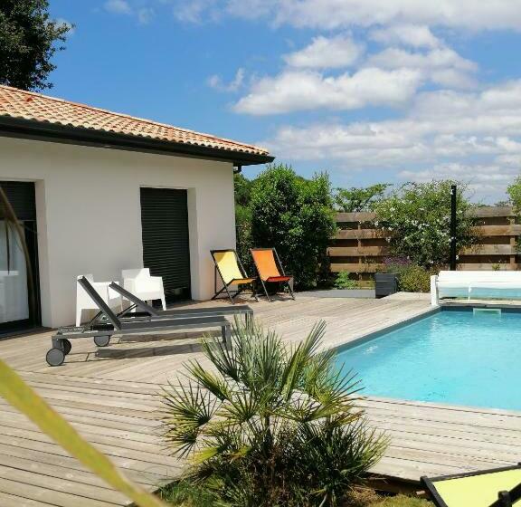 민박 Chambres D Hotes Nuit Marines