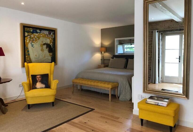 مبيت وإفطار Domaine En Reynouse