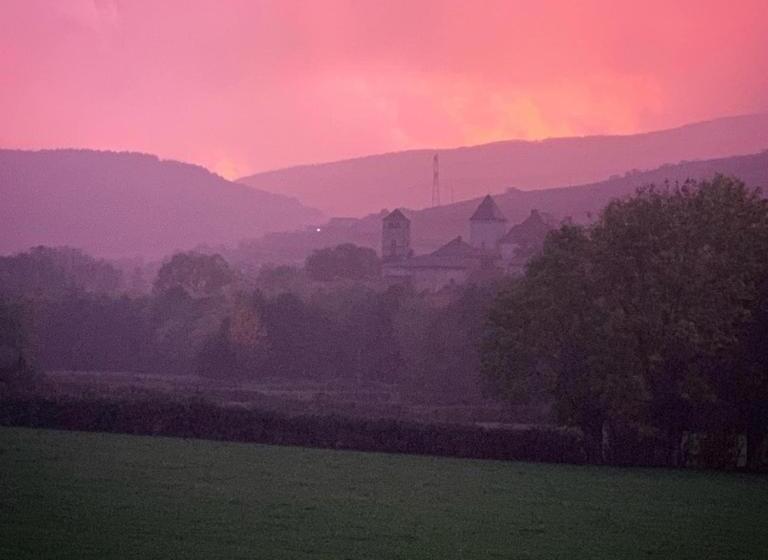 مبيت وإفطار Domaine En Reynouse