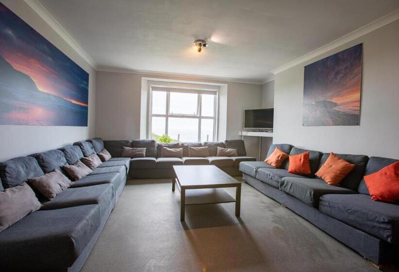 مبيت وإفطار Oa Surf Club