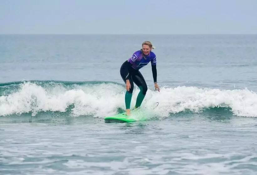 ベッドアンドブレックファースト Oa Surf Club