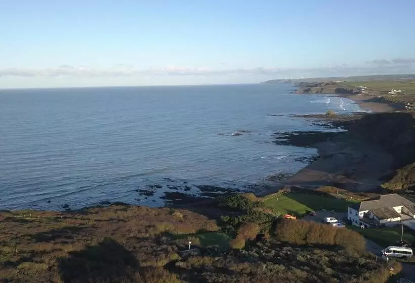 ベッドアンドブレックファースト Oa Surf Club