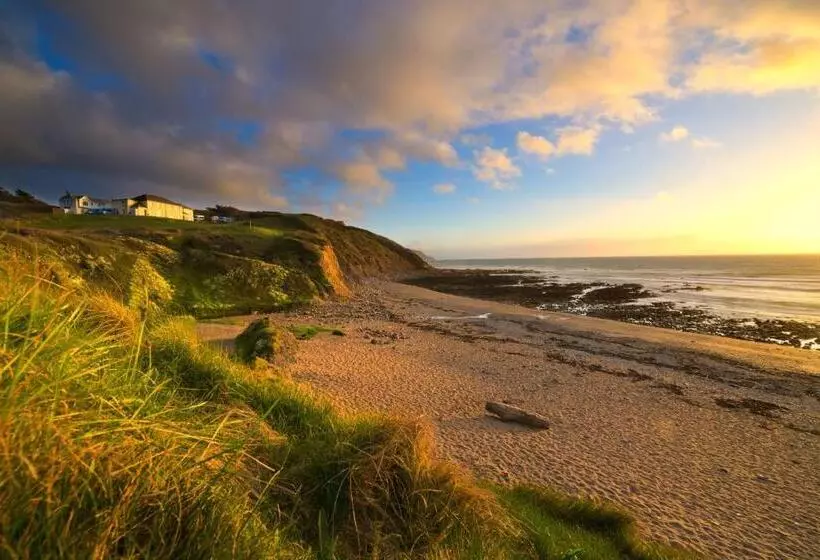 ベッドアンドブレックファースト Oa Surf Club