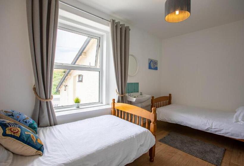 مبيت وإفطار Oa Surf Club