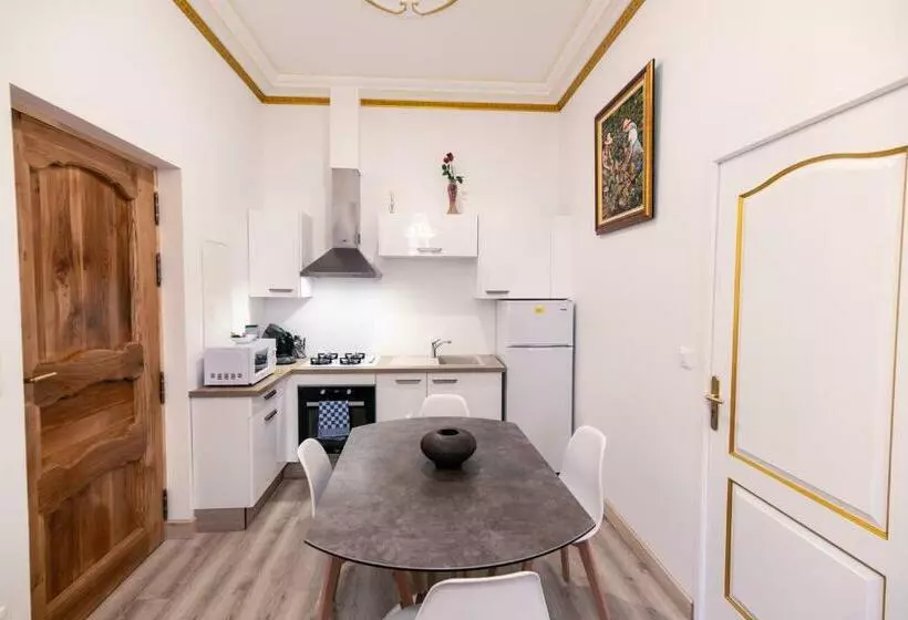 پانسیون Appartement Maison De L église Du Couvent