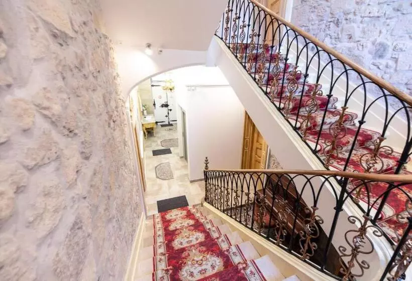 پانسیون Appartement Maison De L église Du Couvent
