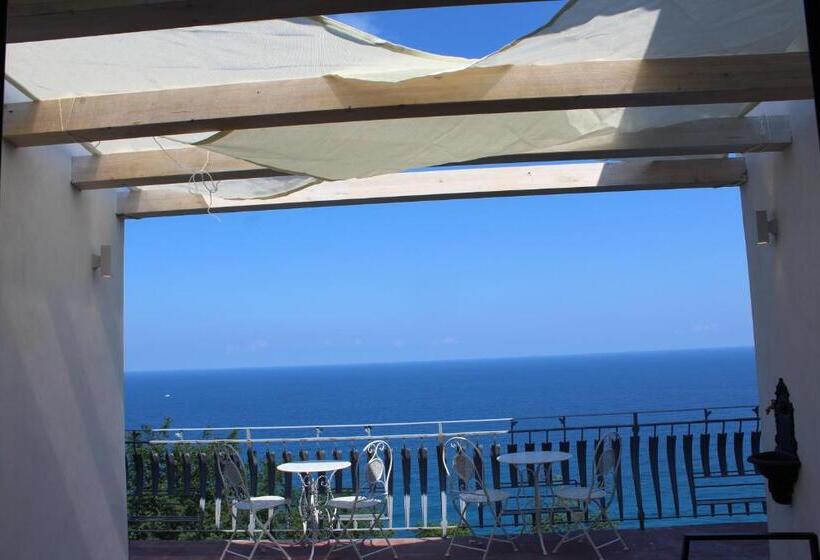 ペンション Ellysblue