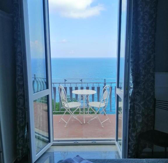 ペンション Ellysblue