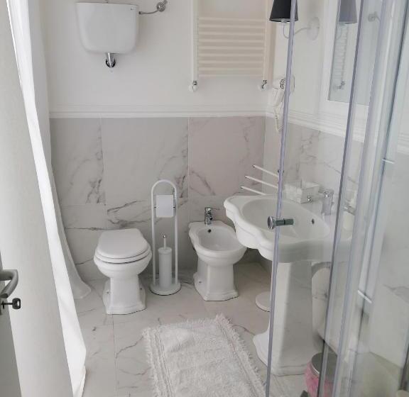 ペンション Ellysblue