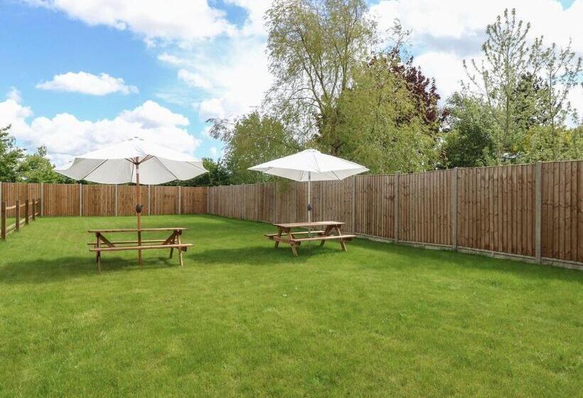 ペンション Exning Residence