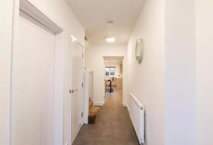 Majatalo Exning Residence