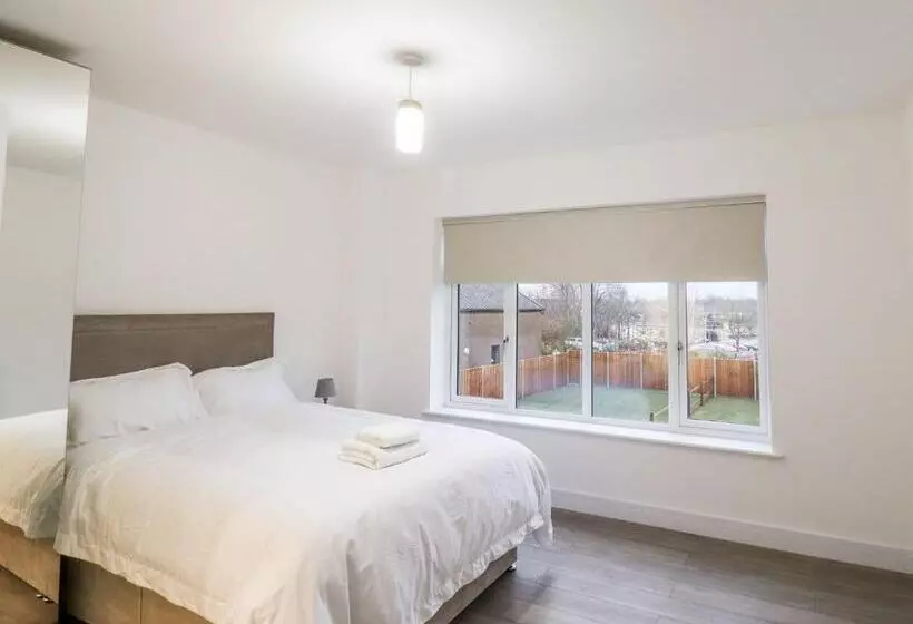 Majatalo Exning Residence