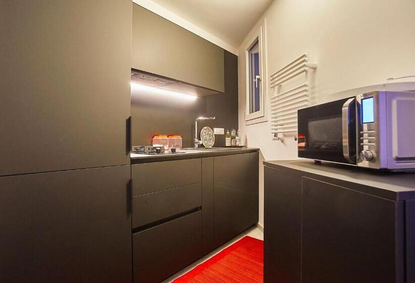 Porta Del Golfo Apartments & Suites