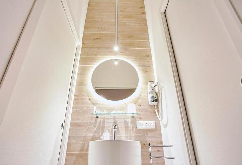 Porta Del Golfo Apartments & Suites