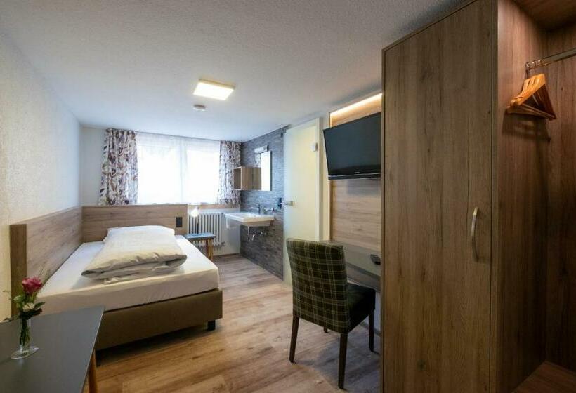 הוסטל Gasthof Kreuz