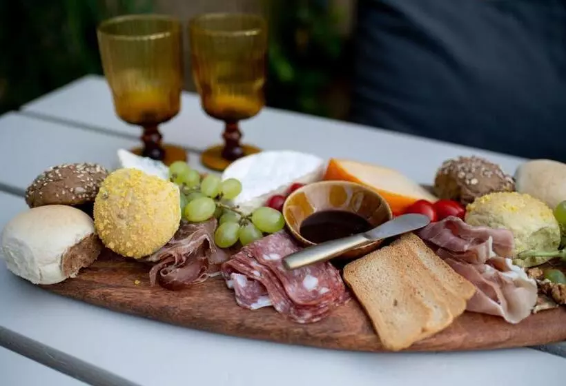 Aamiaismajoitus (B&B) Lodge & Loft