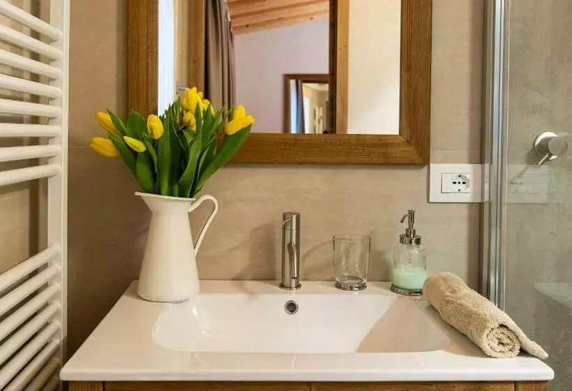 Hotelli Antico Borgo Brunelli