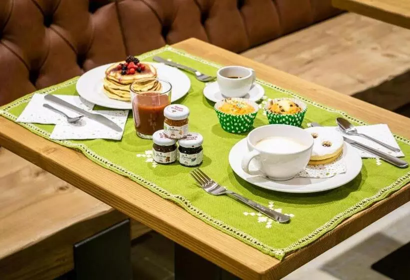 Hotelli Antico Borgo Brunelli