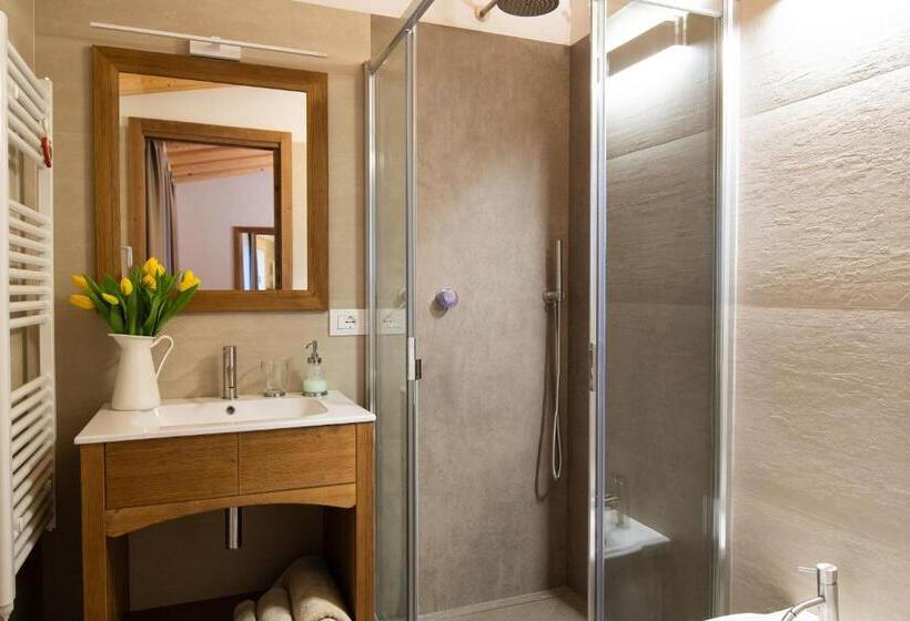 فندق Antico Borgo Brunelli