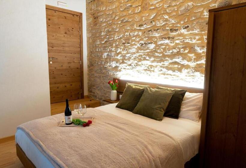 فندق Antico Borgo Brunelli