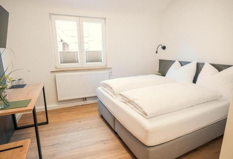 פנסיון Das Hölderlein   Altstadt