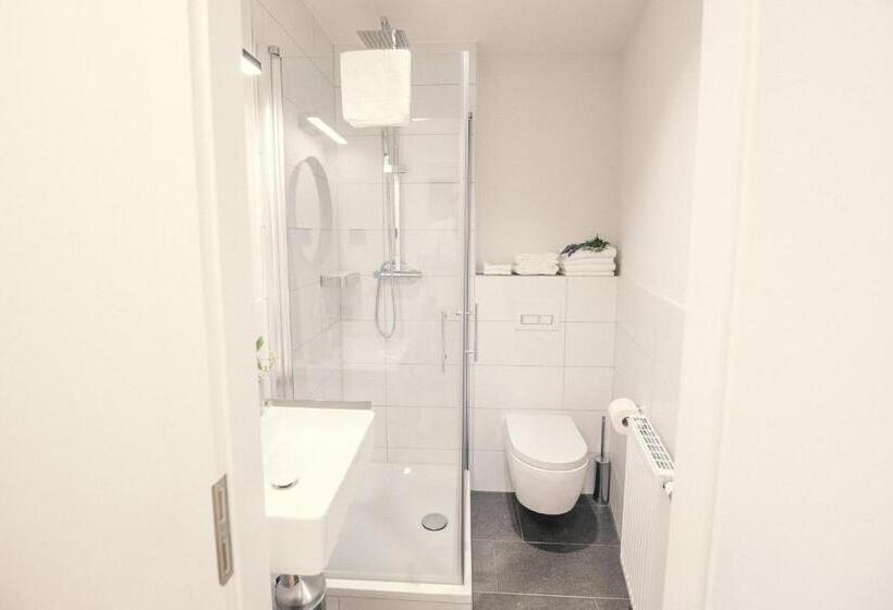 פנסיון Das Hölderlein   Altstadt