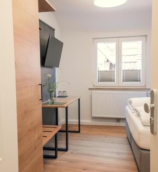 פנסיון Das Hölderlein   Altstadt