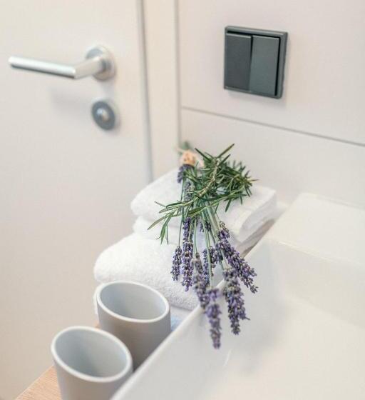 פנסיון Das Hölderlein   Altstadt